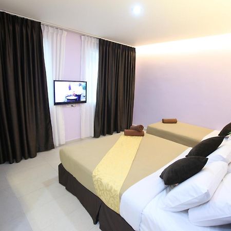 Al Huda Hotel Malacca Exterior foto